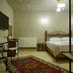 Nirvana Cave House Otel 2*