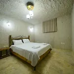 Otel Nirvana Cave House 2*