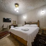 Nirvana Cave House Otel