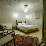 Nirvana Cave House Otel