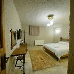 Nirvana Cave House Otel