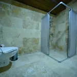 Nirvana Cave House Otel 2*