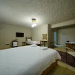Nirvana Cave House Otel 2*