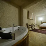 Nirvana Cave House Otel