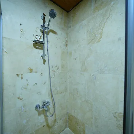 Nirvana Cave House 格雷梅