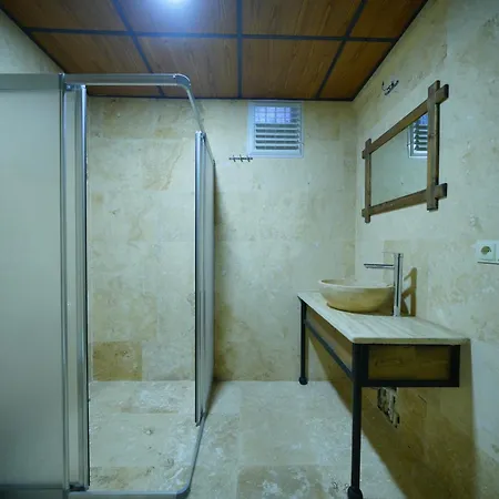 Nirvana Cave House 2* 格雷梅