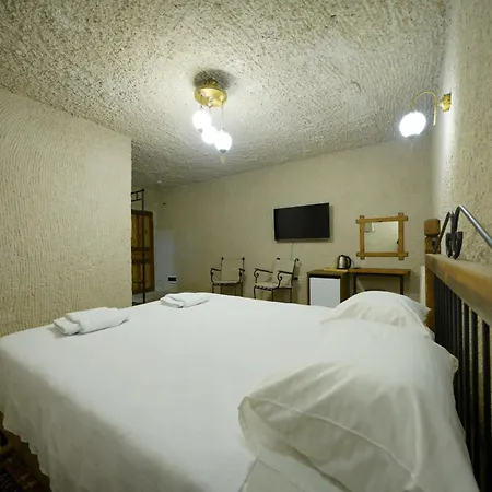 Nirvana Cave House Hotel