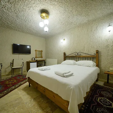Nirvana Cave House Hotel 2*