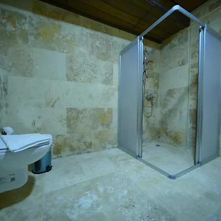 Nirvana Cave House Hotel 2*