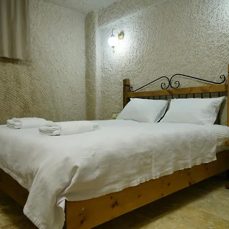 Hotel Nirvana Cave House