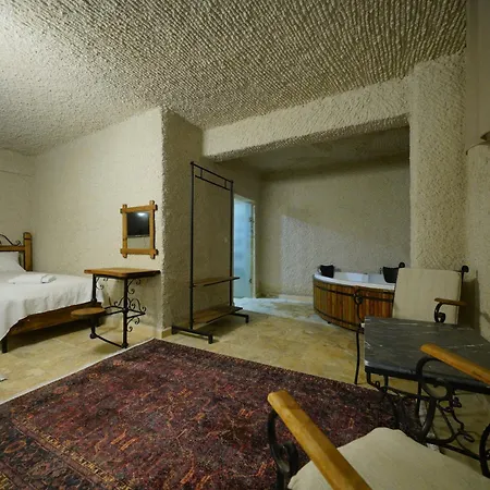 Hotel Nirvana Cave House